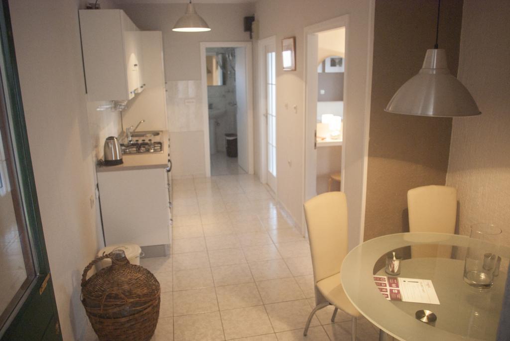 Apartments Vongula Трогир Экстерьер фото