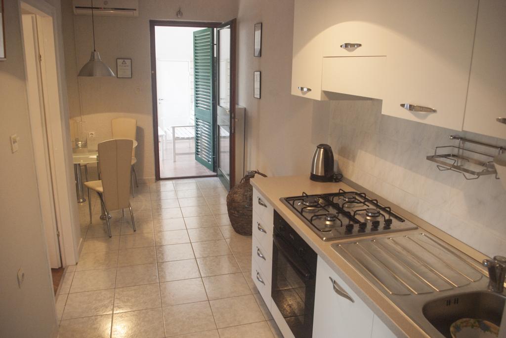 Apartments Vongula Трогир Экстерьер фото