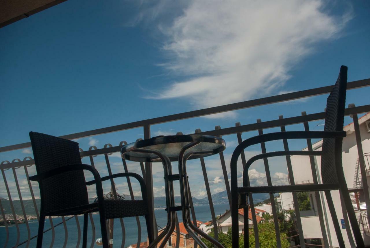 Apartments Vongula Трогир Экстерьер фото