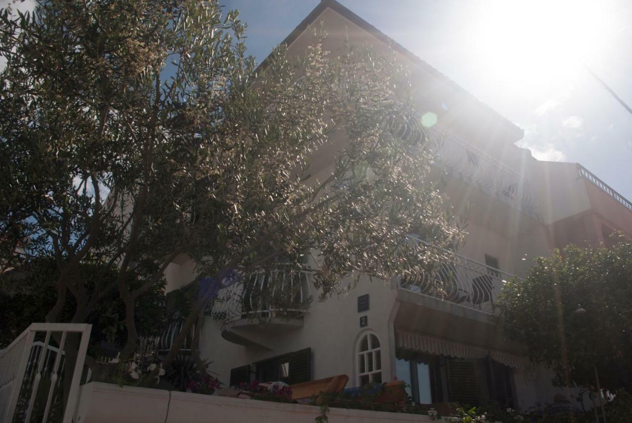 Apartments Vongula Трогир Экстерьер фото